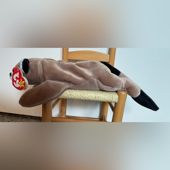 Ty Beanie Babies 1995 Ringo The Raccoon- Retired With Tag Errors - Picture 4 of 9